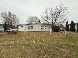 33 & 35 Maple Grove Dr, Kincheloe, MI 49788