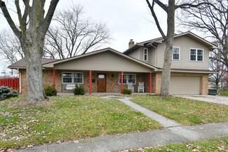 1402 Miami Ct N, Plainfield, IN 46168