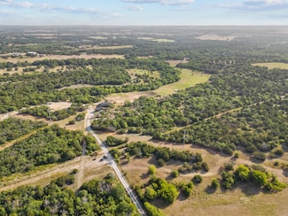 707 Wells Ln, Weatherford, TX 76085
