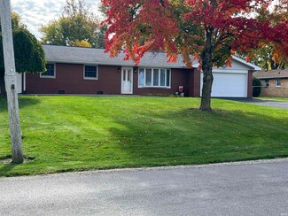 2305 E Riggin Rd, Muncie, IN 47303