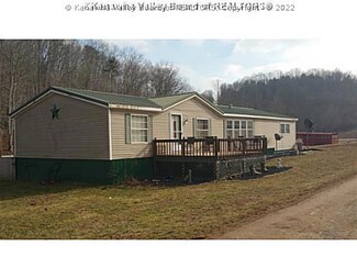 260 Round Knob Rd, Evans, WV 25241
