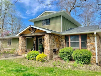 132 Tara Ln, New Castle, IN 47362