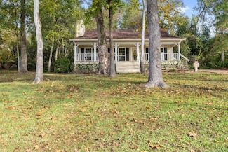 177 Cedar Ln, Livingston, TX 77351