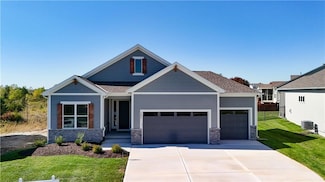 4504 SW Berkshire Dr, Raymore, MO 64083