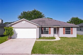 4426 Steamboat Springs Dr E, Jacksonville, FL 32210