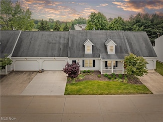 90 High Point Dr Unit 31, Medina, OH 44256