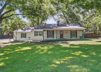 208 Grace Ln, Terrell, TX 75160
