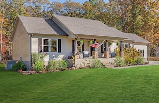 637 N Ballard Rd, Manchester, TN 37355