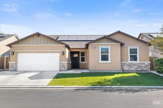 1685 Softwind Dr, Tulare, CA 93274