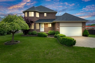 2903 Eastern Ave, Rochester Hills, MI 48307