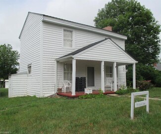224 S Crutchfield St, Dobson, NC 27017