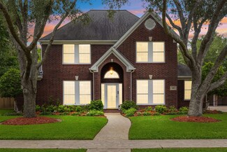 308 Woodstream Cir, Friendswood, TX 77546