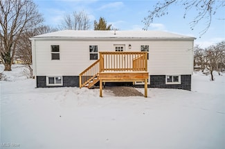162 12th St, Conneaut, OH 44030
