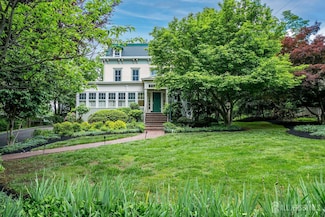44 Rector St, Metuchen, NJ 08840