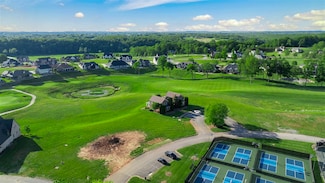 346 Club Ct, Bowling Green, KY 42103