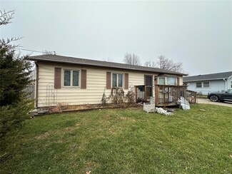 2562 Morton Ave, Des Moines, IA 50317