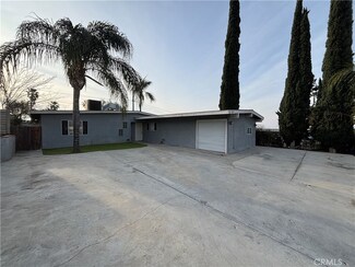 13412 Dyer St, Sylmar, CA 91342