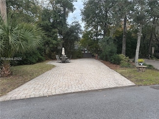 133 Arrow Rd, Hilton Head Island, SC 29928