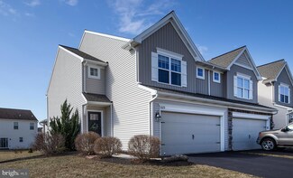 1689 Haralson Dr, Mechanicsburg, PA 17055