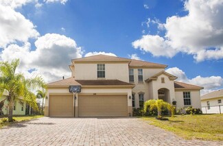 558 SW Fields Ave, Port Saint Lucie, FL 34953