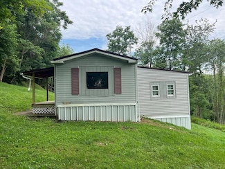 121 McCausland Hill Rd, Dallas, WV 26036