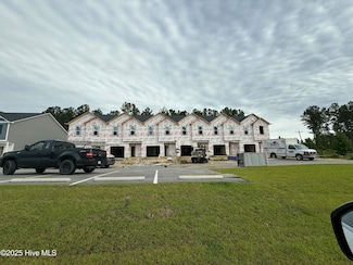 202 Crab Claw Spit Ln, Jacksonville, NC 28546