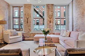 399 Washington St Unit 4, New York, NY 10013
