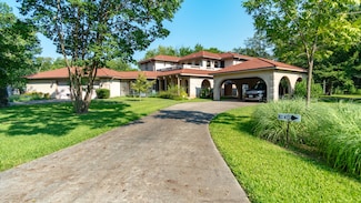 408 Rainey St, Bonham, TX 75418