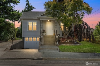 2318 F St, Bellingham, WA 98225