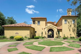 415 Strey Ln, Houston, TX 77024
