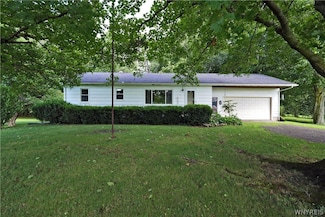 12609 Savage Rd, Sardinia, NY 14134