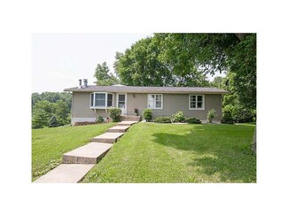 110 Merryhill Ln, Ely, IA 52227
