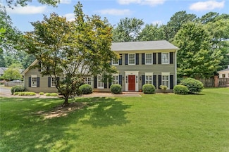 483 Emily Dr SW, Lilburn, GA 30047