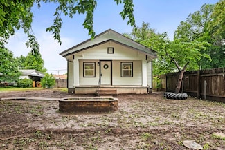 3027 N Wellington Place, Wichita, KS 67204