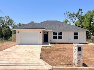 12 E 27th St, San Angelo, TX 76903