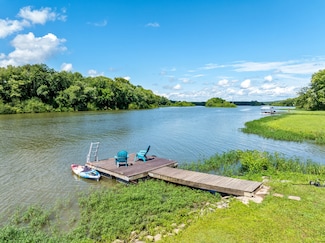 125 Lakeview Dr, Dover, TN 37058