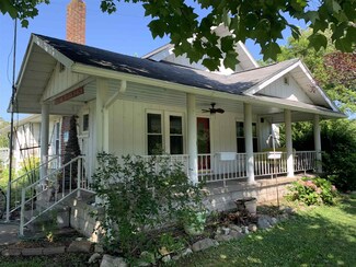 4084 S Co Road 300 E, Winslow, IN 47598