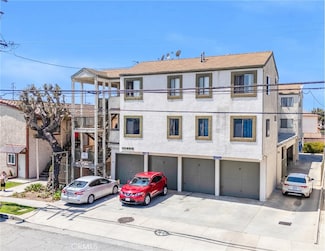 11943 Grevillea Ave, Hawthorne, CA 90250