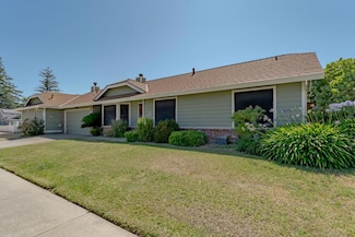 3903 Rollins Way, Antelope, CA 95843