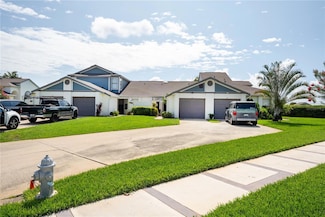 62 Lakepointe Cir, Kissimmee, FL 34743