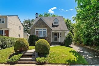 34 Helena Ave, Yonkers, NY 10710