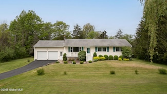 215 Flats Rd, Athens, NY 12015