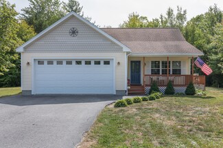 21 Luckys Run, Standish, ME 04084