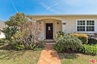 10852 Wellworth Ave, Los Angeles, CA 90024