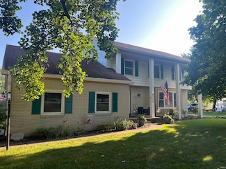 714 E Main St, Greentown, IN 46936