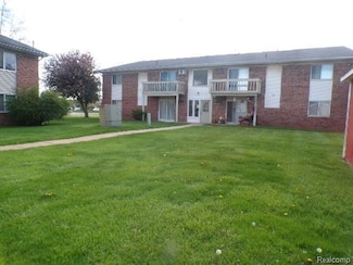 825 S Grand Ave Unit 1, Fowlerville, MI 48836