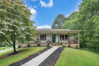 1045 Richards View Ln, Hardy, VA 24101