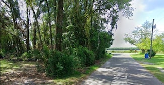 1321 NW 12th Ave, Chiefland, FL 32626