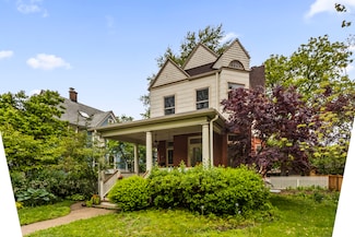827 Madison St, Evanston, IL 60202