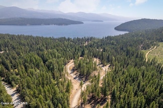 3 Brown Bear Dr, Nordman, ID 83848
